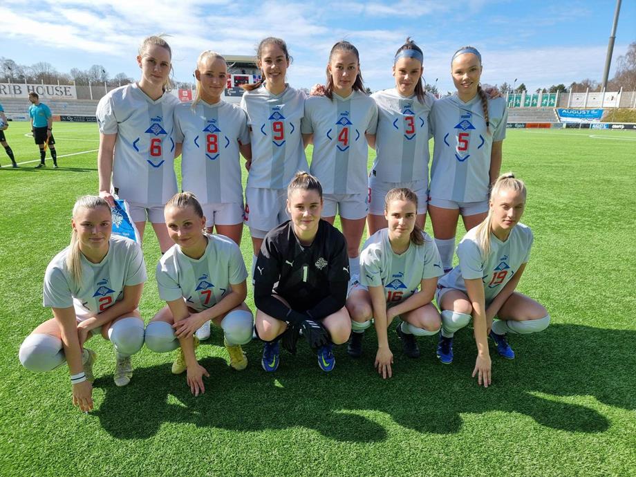 Hópmynd af U23 kvenna